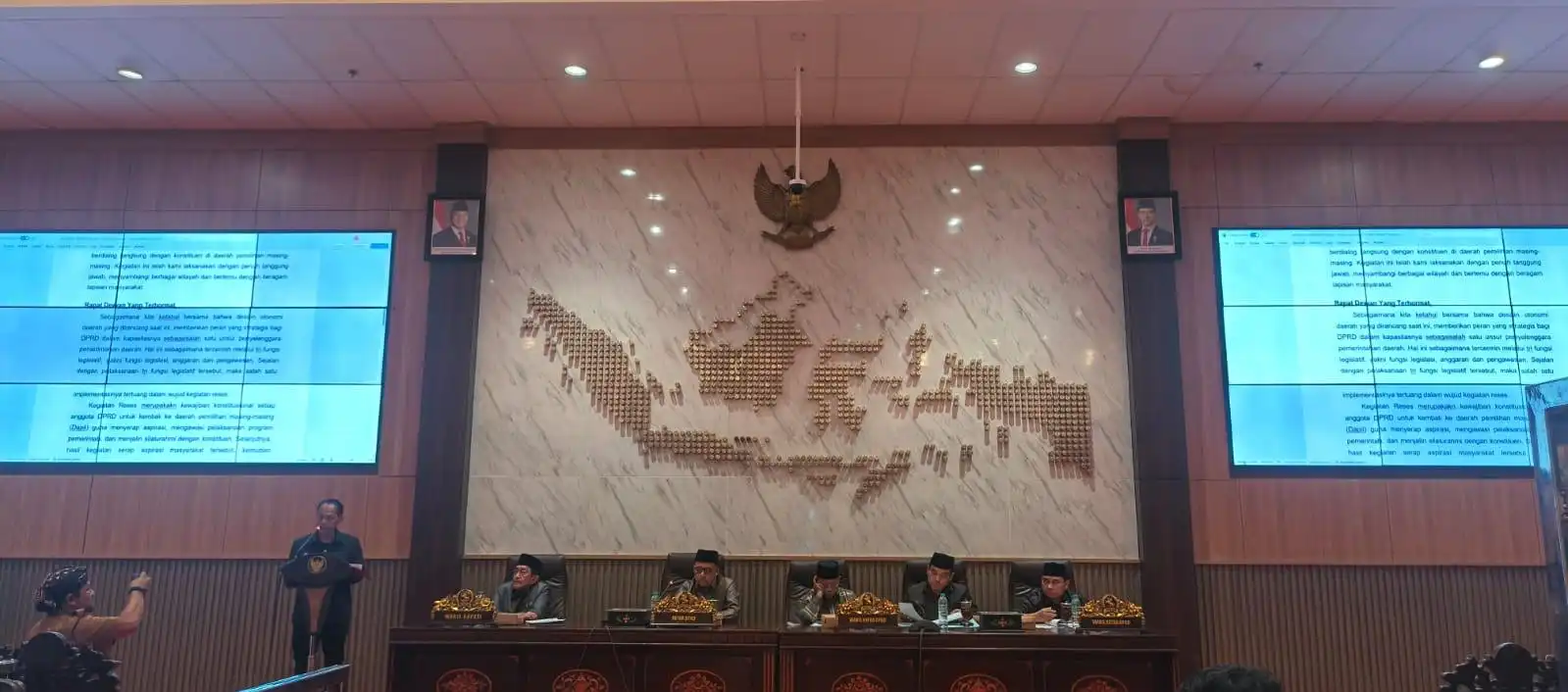 ‎DPRD Sumenep Tuntaskan Paripurna Laporan Reses, Soroti Infrastruktur hingga Ketimpangan Kepulauan (Ilustrasi)