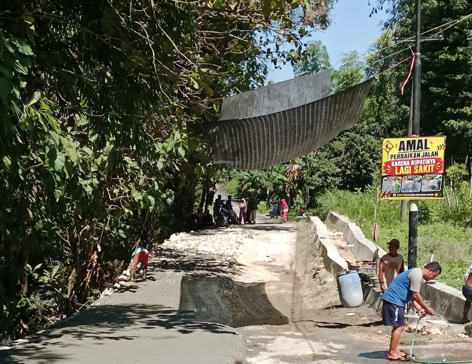 ‎Banner 'Bupati Lagi Sakit' Jadi Polemik, Warga Sebut Diminta Diturunkan‎ (Ilustrasi)